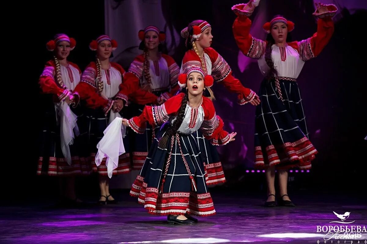 Ансамбль танца Ералаш Челябинск. Ералаш ансамбль Новосибирск. Ералаш Новосибирск танцы. Новосибирск ансамбль Ералаш хоровод.