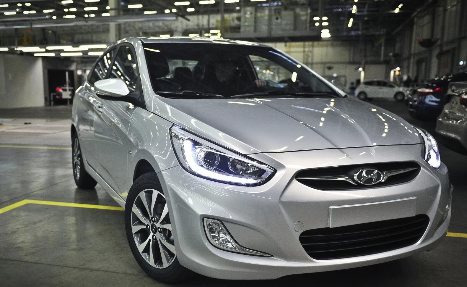 Хендай солярис полная. Hyundai Solaris 2013. Hyundai Solaris i 2013. Hyundai Solaris 2013 новая. Hyundai Solaris 2013 1.6.