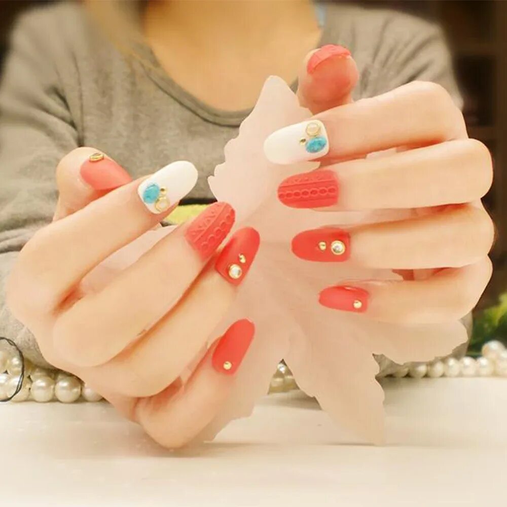 Маникюр подростковый. Красивый детский маникюр. Ногти для девушек. Разноцветный маникюр. Ногти для детей 10 лет.