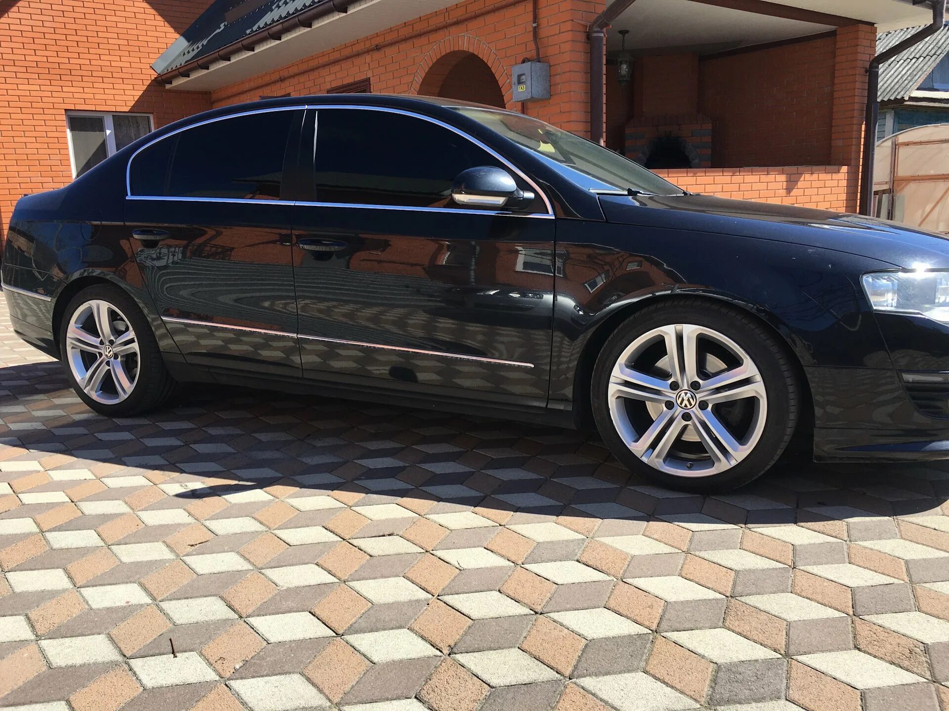 Диски на 18 на пассат. Volkswagen passat b7 на дисках. Пассат б7 на воссенах. Диски volkswagen passat cc r18. Volkswagen passat b8 диски r18.