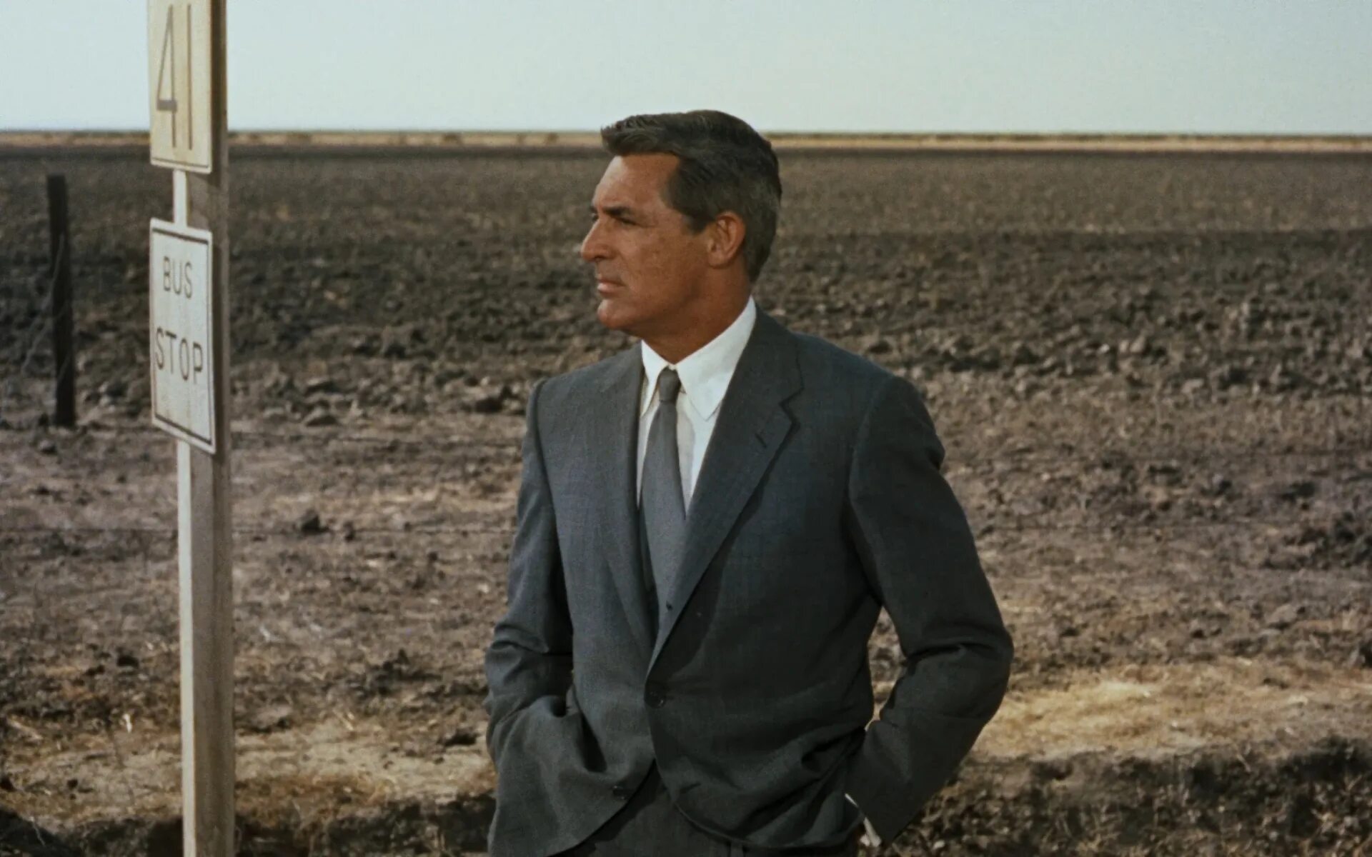 К северу через северо запад. North by northwest 1959. хичкок на север через северо-запад. к северу через северо-запад» (1959 год). роджер торнхилл.