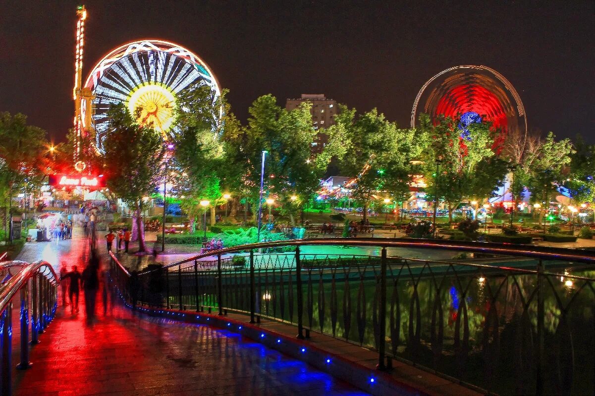 Парк ласковый. Анкара парк. Молодежный парк Анкара. Парк Генджлик Анкара. Парки аттракционов в Анкаре.