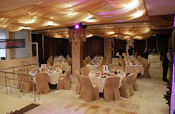 Концертный зал гигант холл санкт-петербург. Арт холл зал. Бц арт плаза лужнецкая набережная 2/4 ст4. Арт холл минеральные воды гостиница. Арт холл.