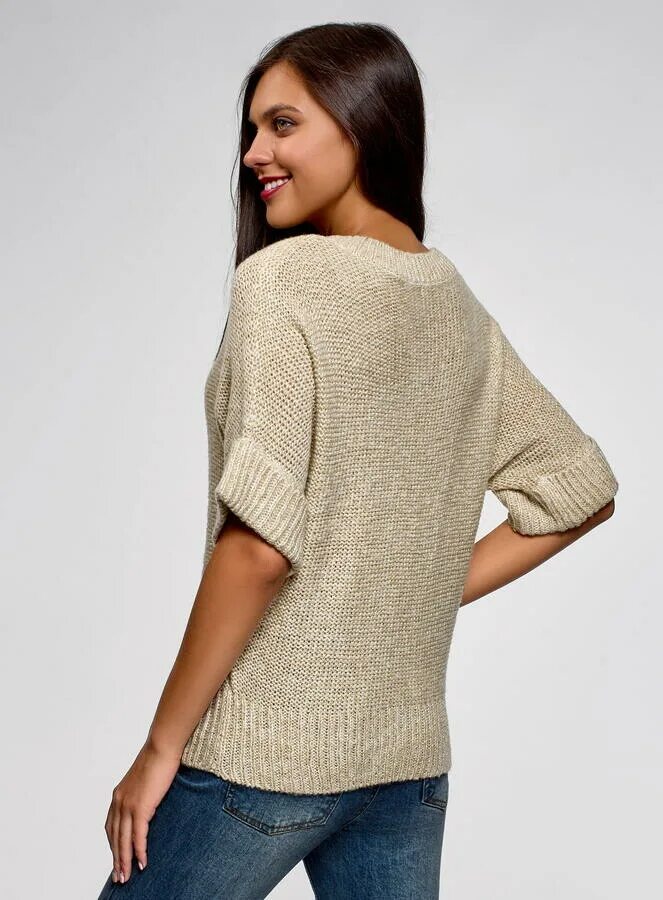 Футболка со спущенным плечом. Блузка с вырезами на плечах. Футболка с одним открытым плечом. Майка со спущенным рукавом. Кофта на одно плечо.