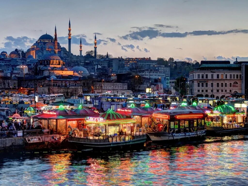 Turkey new. Эминеню Стамбул. Турция Истанбул. Стамбул колоритный город. Турция стамбулфото город.