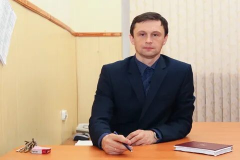 Заведующий административно