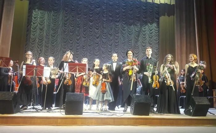 Колледж имени вишневской. Музыкальная школа в новокосино. Центр оперного пения галины вишневской зал. Москва вишневского музыкальный. Музыкальный колледж вишневской.
