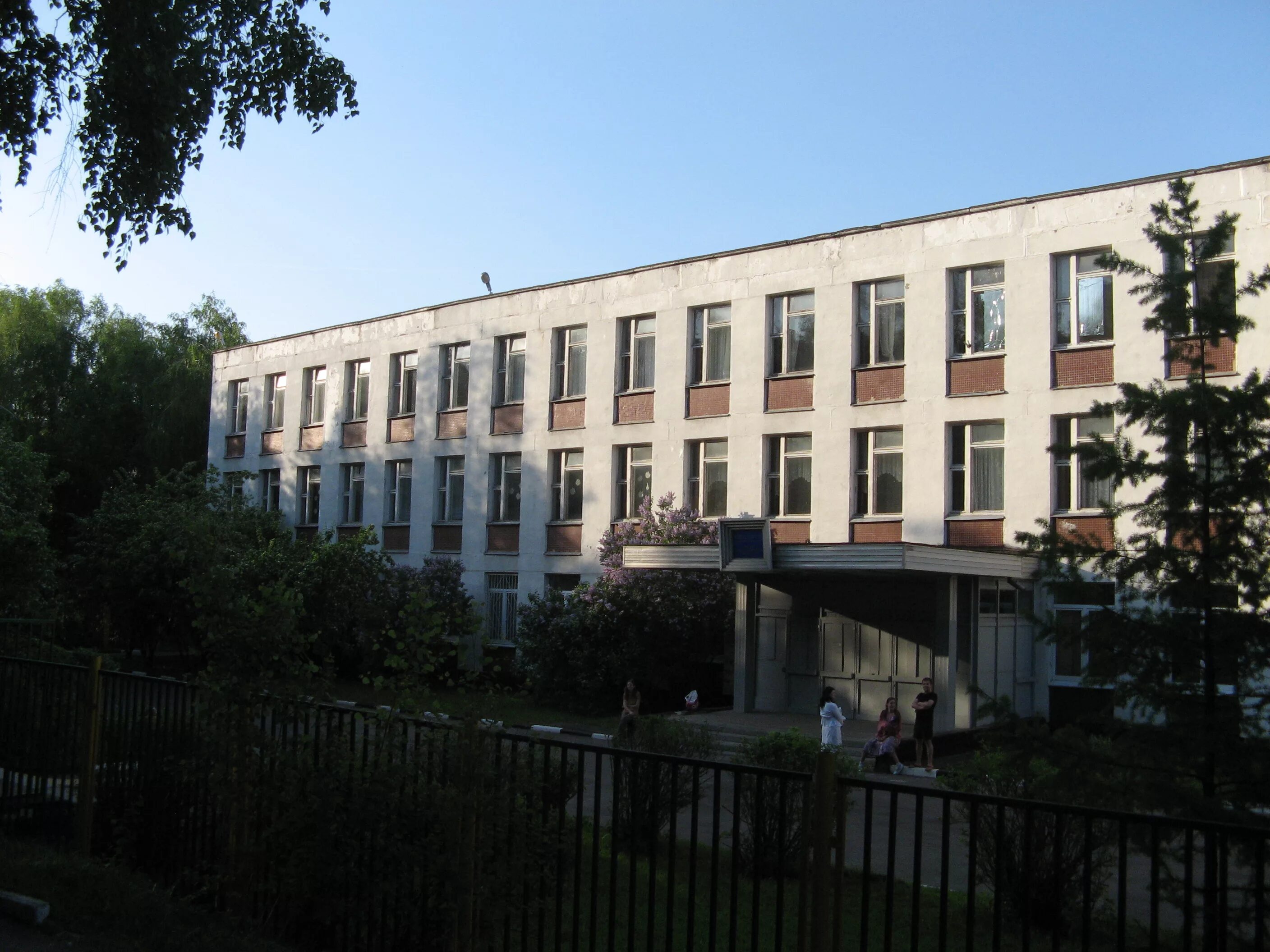 Школа имени Карамзина Ясенево. Школа 693 Ясенево. Школа 1106 Ясенево. Школа 1694 ясенево