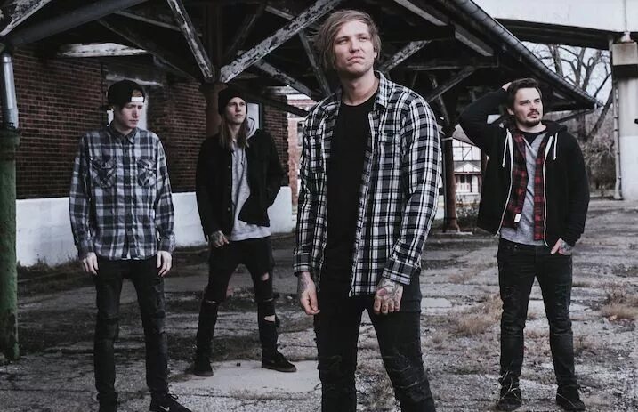 Sunken группа. Корабль в море. Every ship in royal navy. Thinking ships. Корабль в небе.