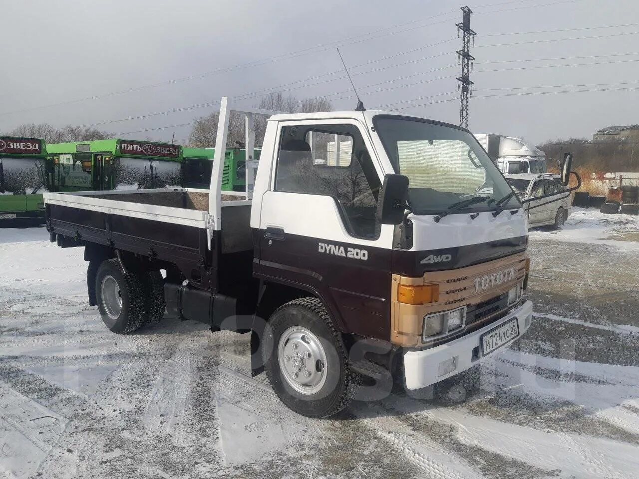 Дром хабаровский грузовики. Toyota Dyna 1990. Toyota Dyna, 1990 2446 см3, (97 л.с.). Toyota Dyna 1990 длинная.