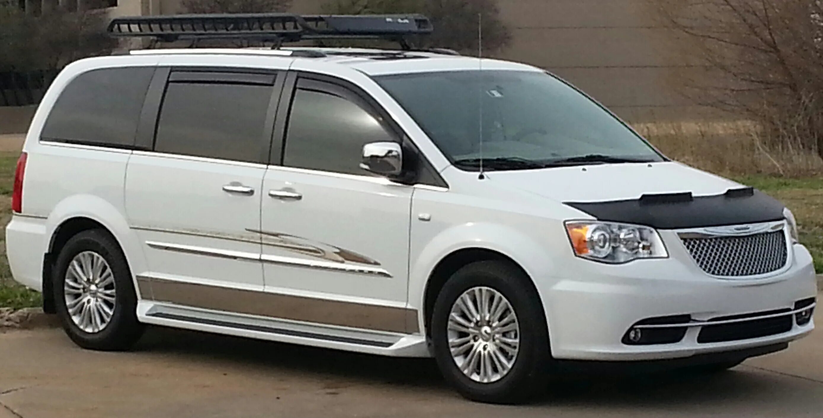 Додж Караван 5. Додж Караван 5 поколения. Dodge Grand Caravan 2012. Додж Вояджер.