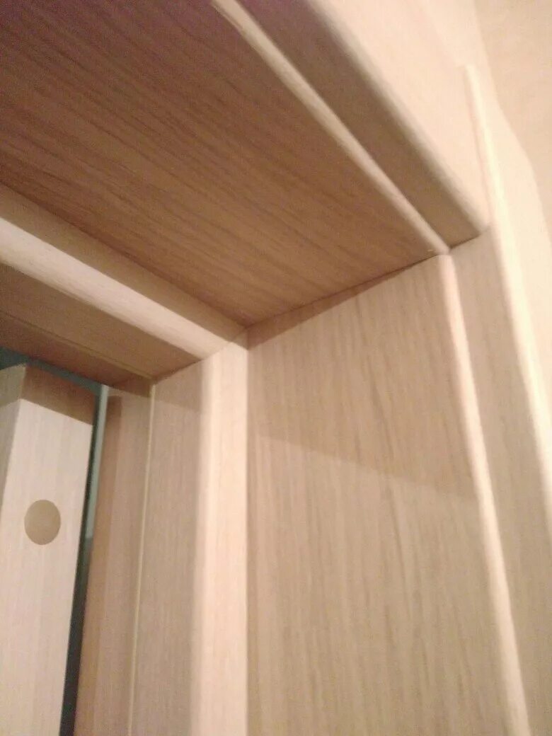 двери с наличником в паз коробки. доборы дверные 20 см бруно. телескопический наличник под 45 градусов. доборы обналичник в паз. как установить телескопические наличники на межкомнатные двери.