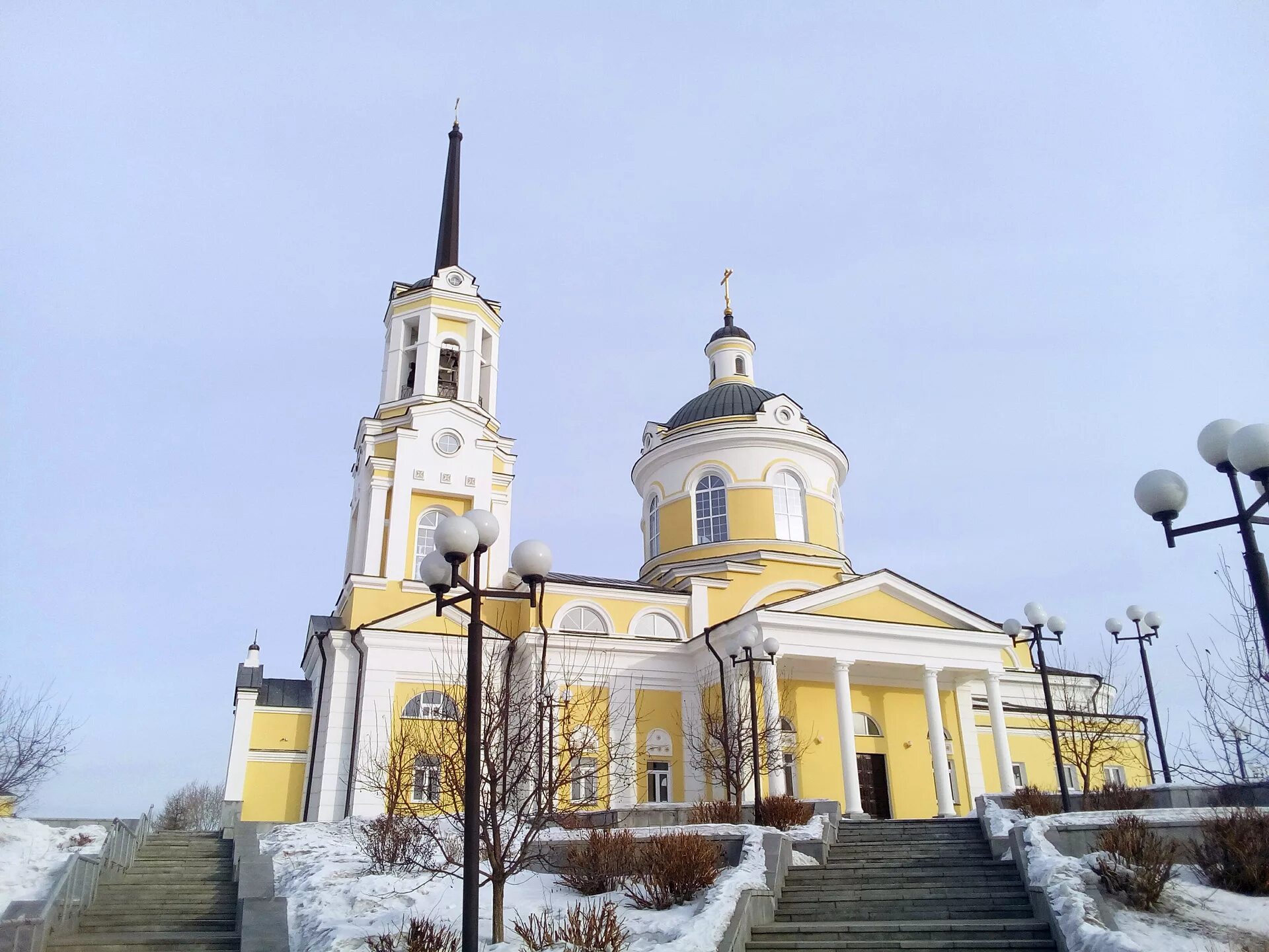 Новинки расписание работы сбербанка. График работы сбербанка верхняя пышма. Сбербанк выходные. Сбербанк работа в праздники май. Режим работы сбербанка.