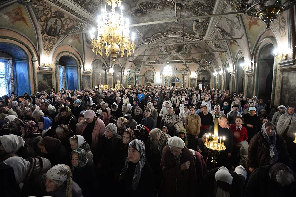 Песнопение троице сергиева лавра. Троице Сергиева Лавра служба преподобного Сергия. Богослужение Троице Сергиева Лавра.