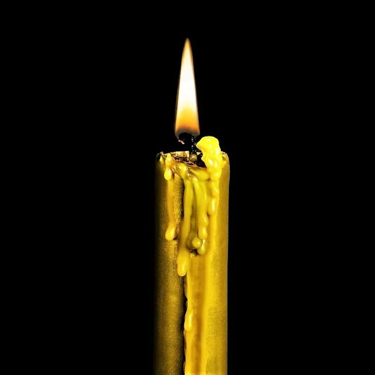 Воск производитель свеча. Восковые свечи. Свеча Золотая. Свечи магические восковые. Желтые восковые свечи.