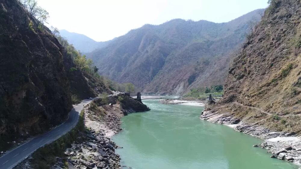 Какие реки берут начало в гималаях. Реки Индии инд и ганг. Долина реки инд Пакистан. Долина реки ганг.