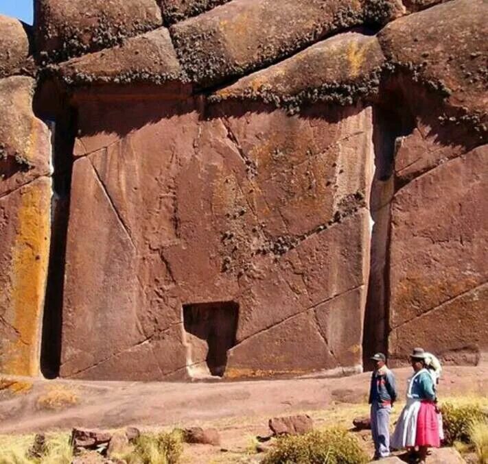 Тиуанако титикака. Natural ancient. Стоунхендж раскопки. Античный театр иераполиса (памуккале). Natural ancient.
