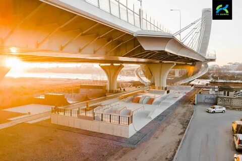 Парк под мостом бетанкура