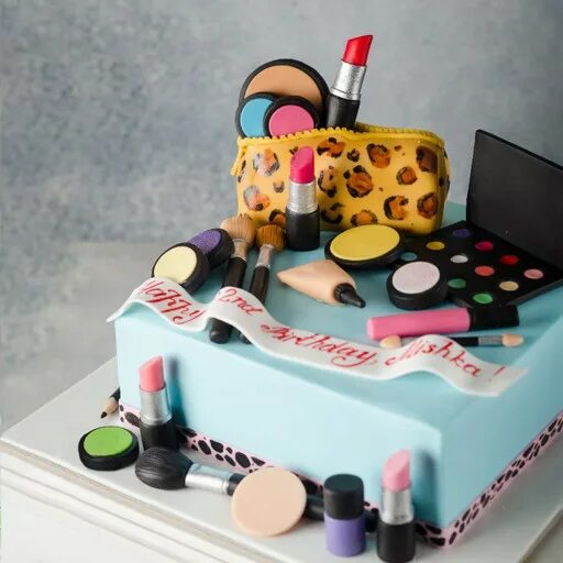 Make Up Bag Cake Tartas temáticas, Tortas temáticas, Torta de moda