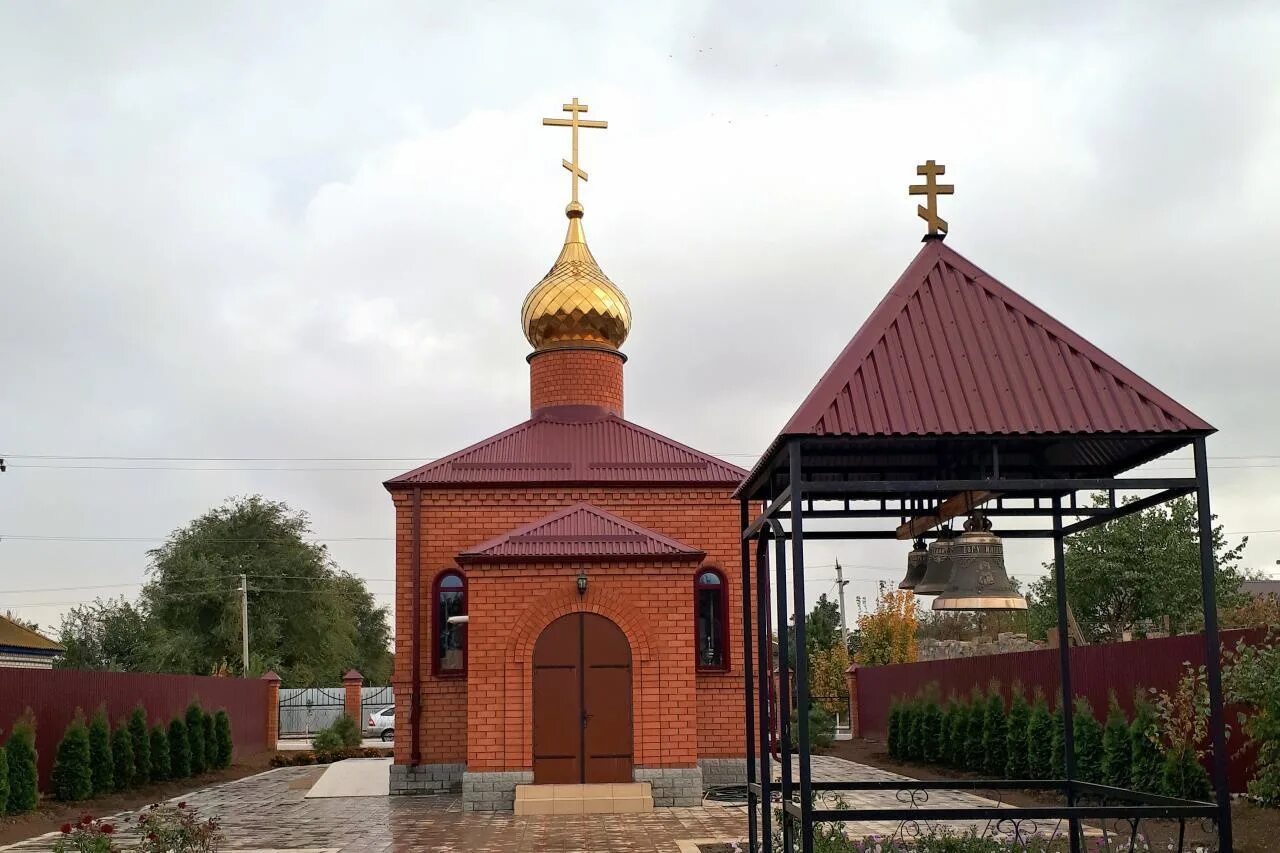 Погода в каменной балке благодарненского района ставропольского. Каменная балка Ставропольский край Благодарненский район. Каменная балка Ставропольский край Арзгирский район. Церковь села каменная балка Арзгирского района. Село каменная балка Арзгирский район.