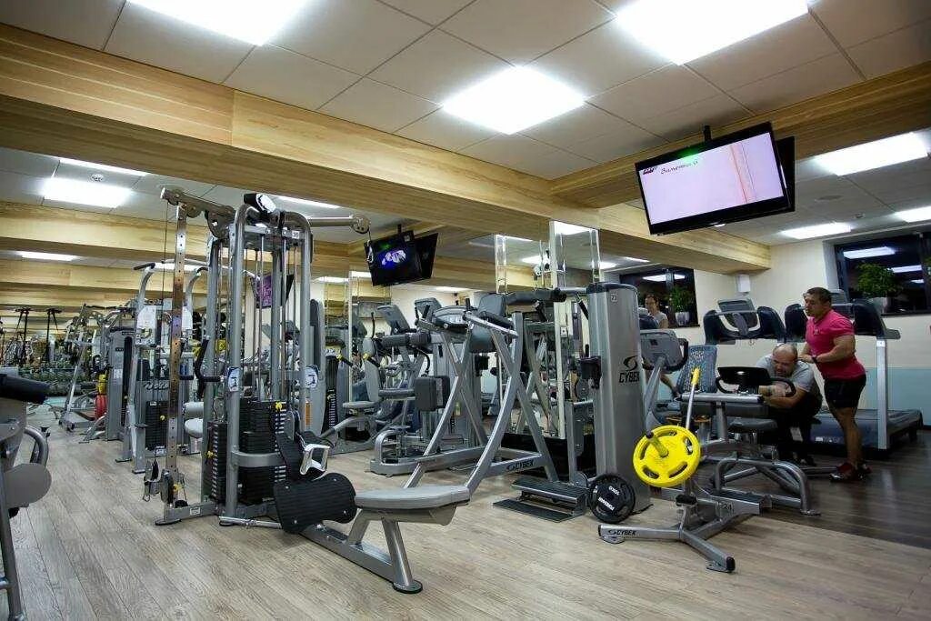 Тренажерный зал алматы. Инвиктус алматы тренажерный зал. Тренажерный зал алматы. Тренажерный зал алматы. Молот фитнес доблести.