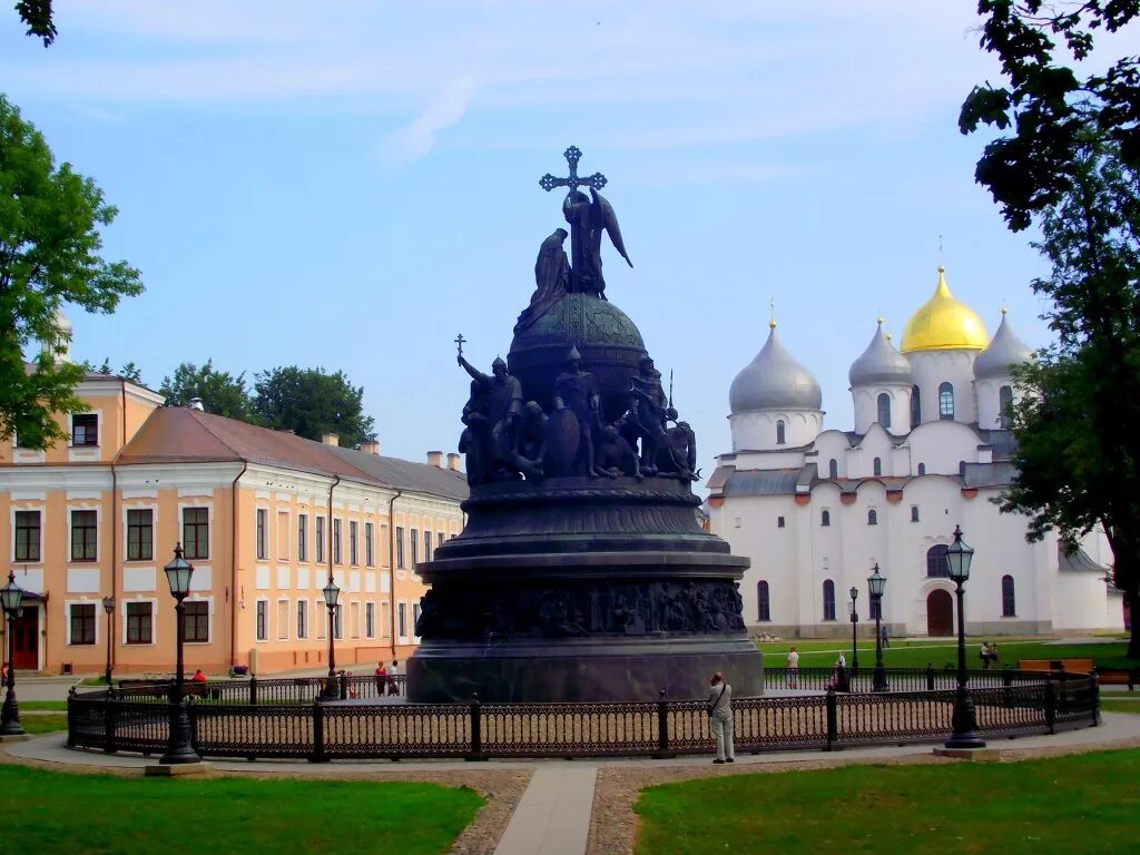 Великий Новгород достромичательности. Великий Новгород центр центр города. Великий Новгород достопримечат. Математика великий новгород