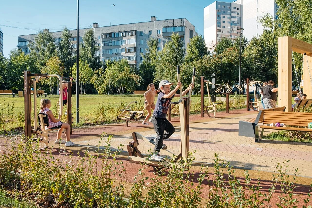 Вакансии в ивантеевке московской области. Сквер Ивантеевка. Сквер на Рощинской Ивантеевка. Ивантеевка новый сквер на Рощинской. Городской паркивантеевке благоустройство.