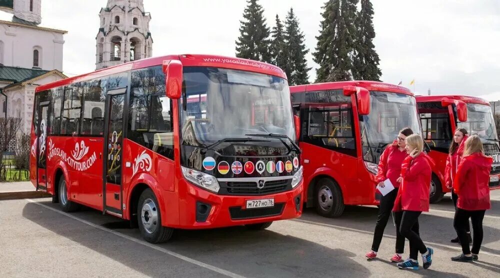 Экскурсия на красном автобусе. Автобус турист. автобусная экскурсия. автобусные экскурсии по россии. автобусный тур по золотому кольцу.