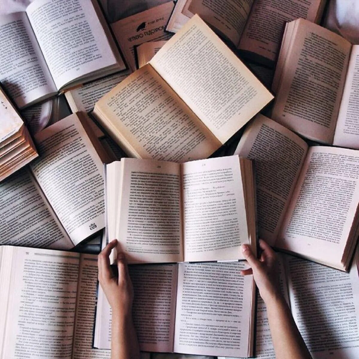 Страниц книг и другой. Книги эстетика. книжная эстетика. книги для эстетики. английская книга эстетика.