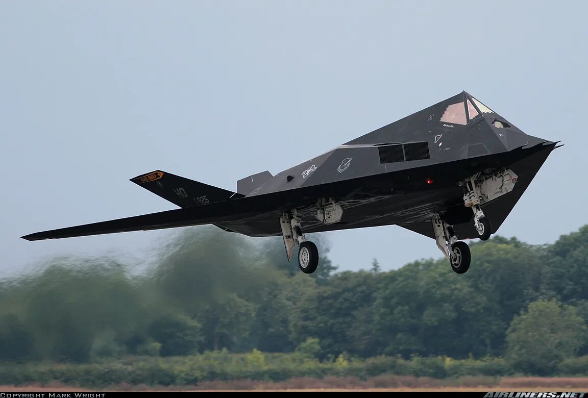 F117 вооружение