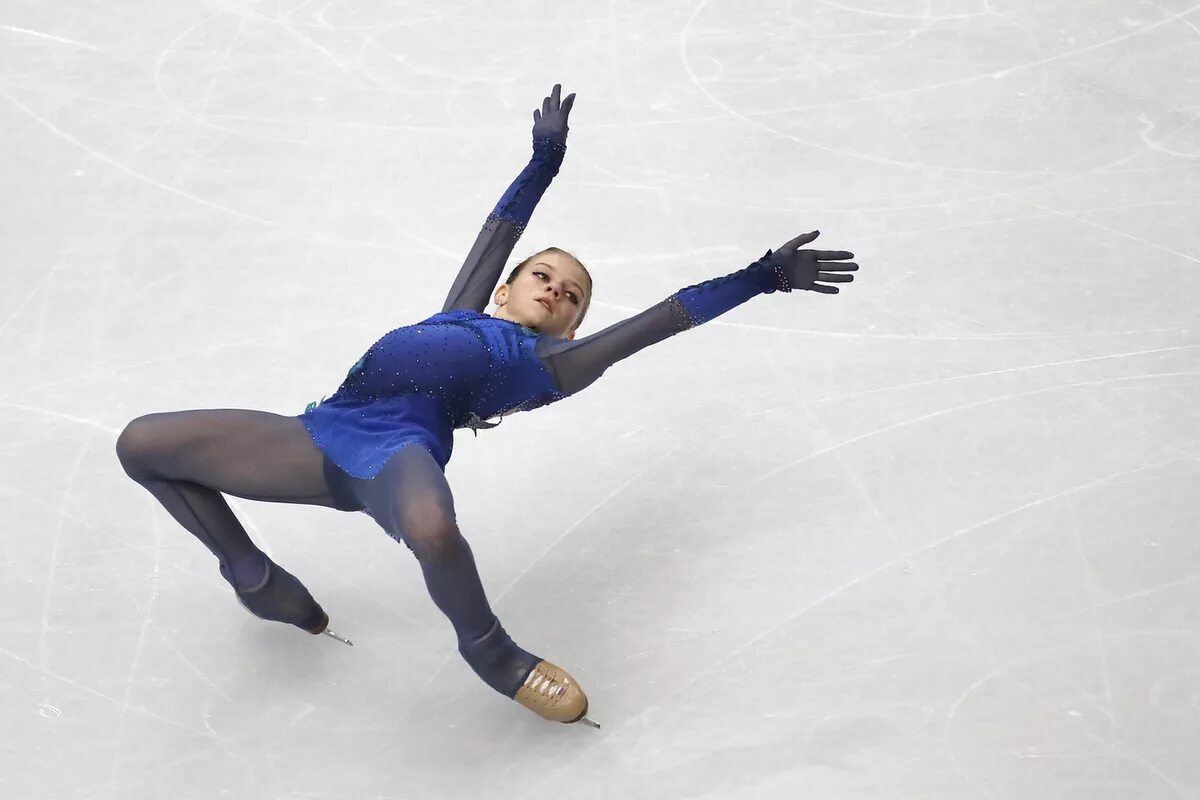 фигурное катание прыжковый женщины. фигурное катание прыжковый женщины. фигурное катание прыжковый женщины. хендрикс фигуристка. саша трусова фигурное катание 2021.