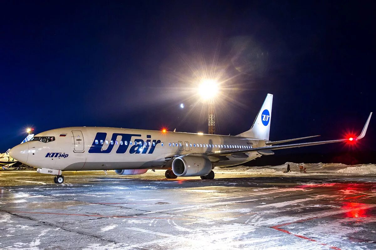 Авиа красноярск санкт петербург. Боинг 737-800 ЮТЭЙР. Самолёт Боинг 737-800 ЮТЭЙР. Боинг 737 ЮТЭЙР. Боинг 737-800 ЮТЭЙР Москва.