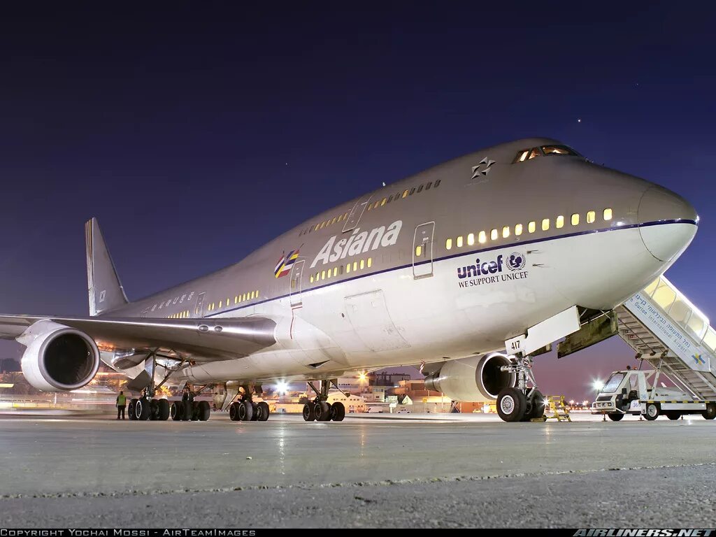 Jumbo jet. 747 Jumbo Jet. Boeing 747 джамбо. Боинг 747 Эйр корё. Боинг 747 800.