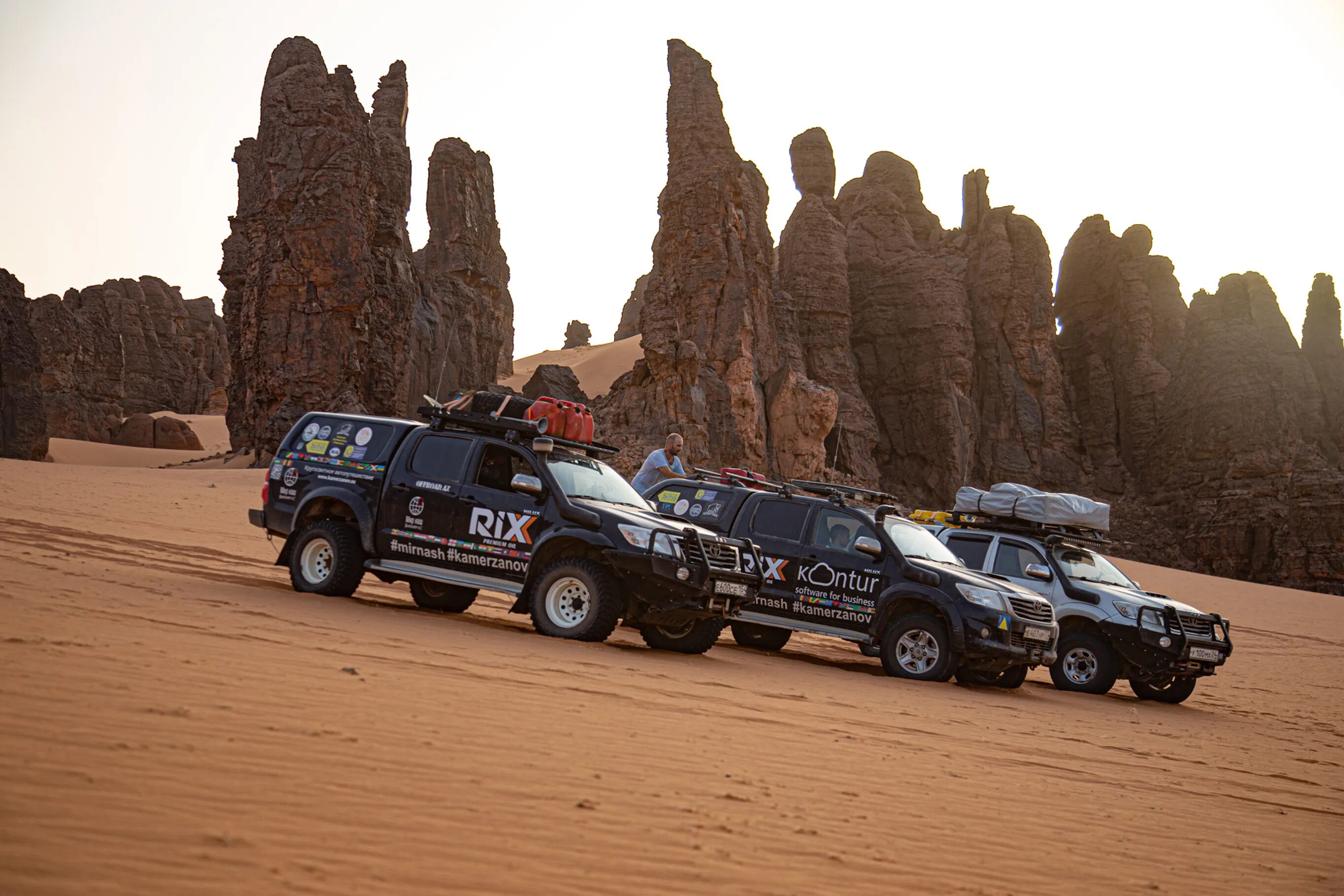 Батискаф мир 1 и мир 2. Экспедиция мир. Глубоководный аппарат "мир-1" калининград. Миры на байкале экспедиция. Экспедиция миров на байкал.