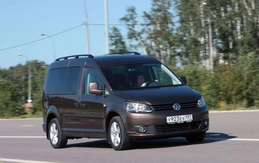 Купить фольксваген макси. Caddy Maxi 2011. VW Caddy 2011 Maxi. Фольксваген Кадди макси 2011 года. Фольксваген Кадди каблучок.