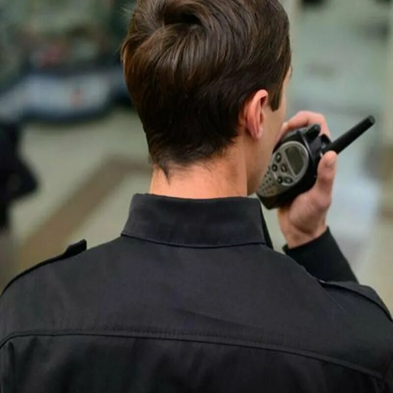 детективные и охранные предприятия. охранник чоп. частный охранник. сотрудник службы безопасности. два охранника.