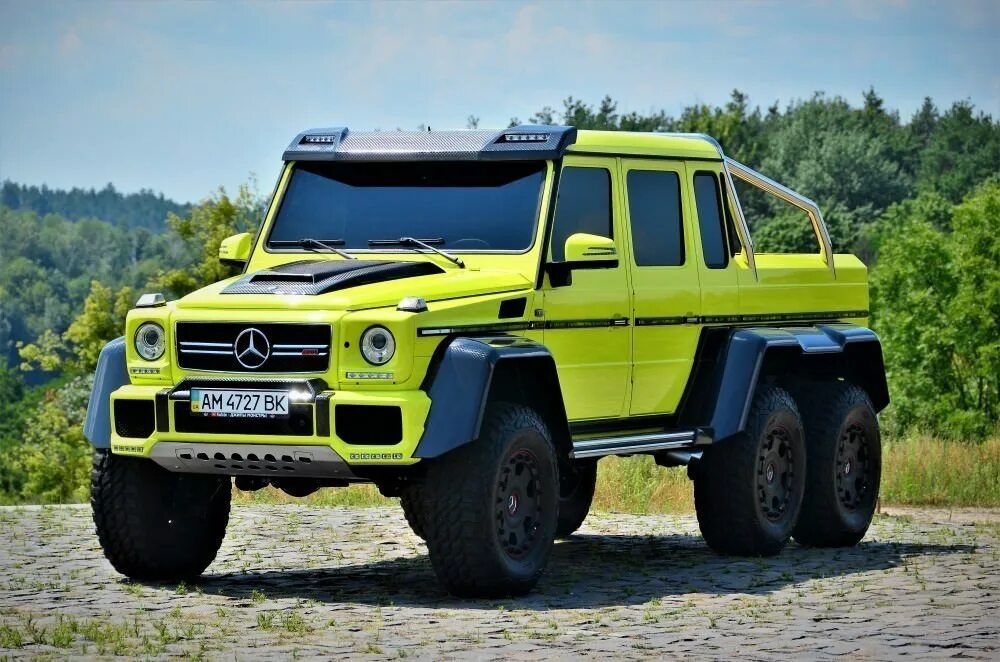 Самой дорогой гелик. Мерседес Гелендваген 6x6. Mercedes g500 6x6. Мерседес Бенц Гелендваген 6х6. Мерседес Гелендваген 6 на 6.