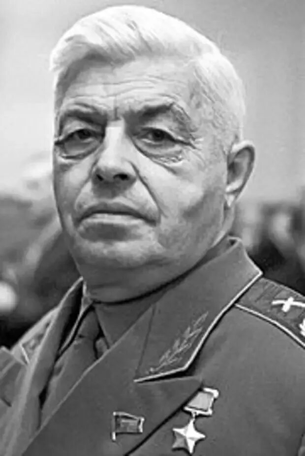 Варенцов маршал википедия. Маршал варенцов. маршал артиллерии варенцов.