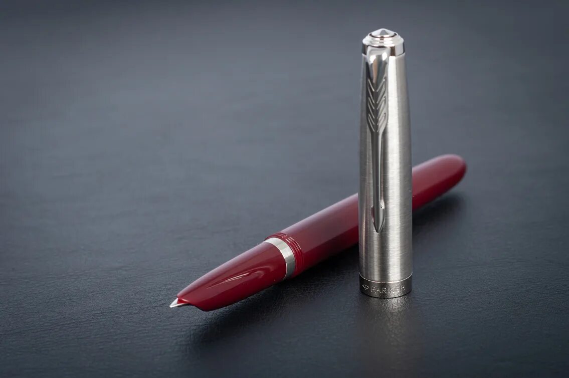 Waterman hemisphere deluxe. Parker club. Ручка waterman 18k 750. Гравировка на ручке паркер. Ручка parker s0032930 white.