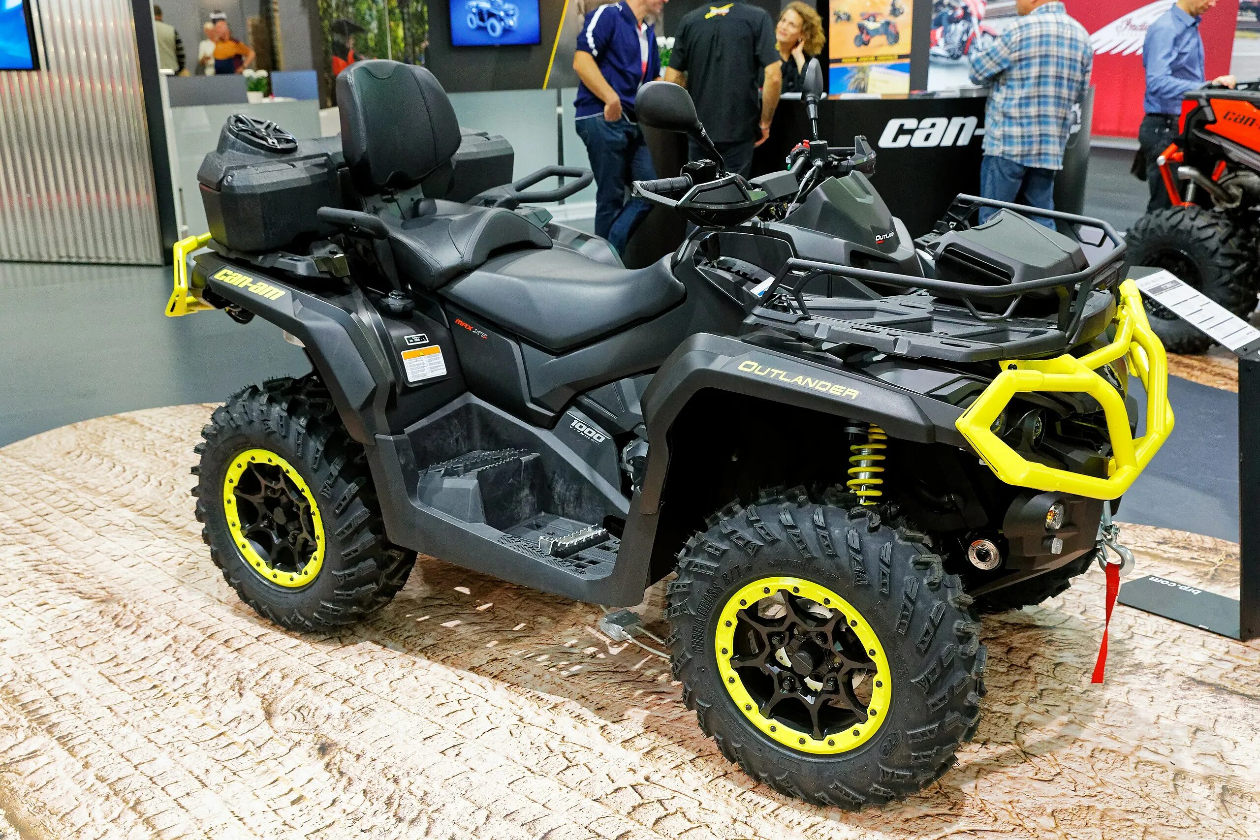 Квадроциклы brp can am outlander. Квадроцикл BRP Outlander XTP 1000. Квадроциклы BRP can-am Outlander Max 1000. Outlander Max XT-P 1000r. БРП Аутлендер 1000.