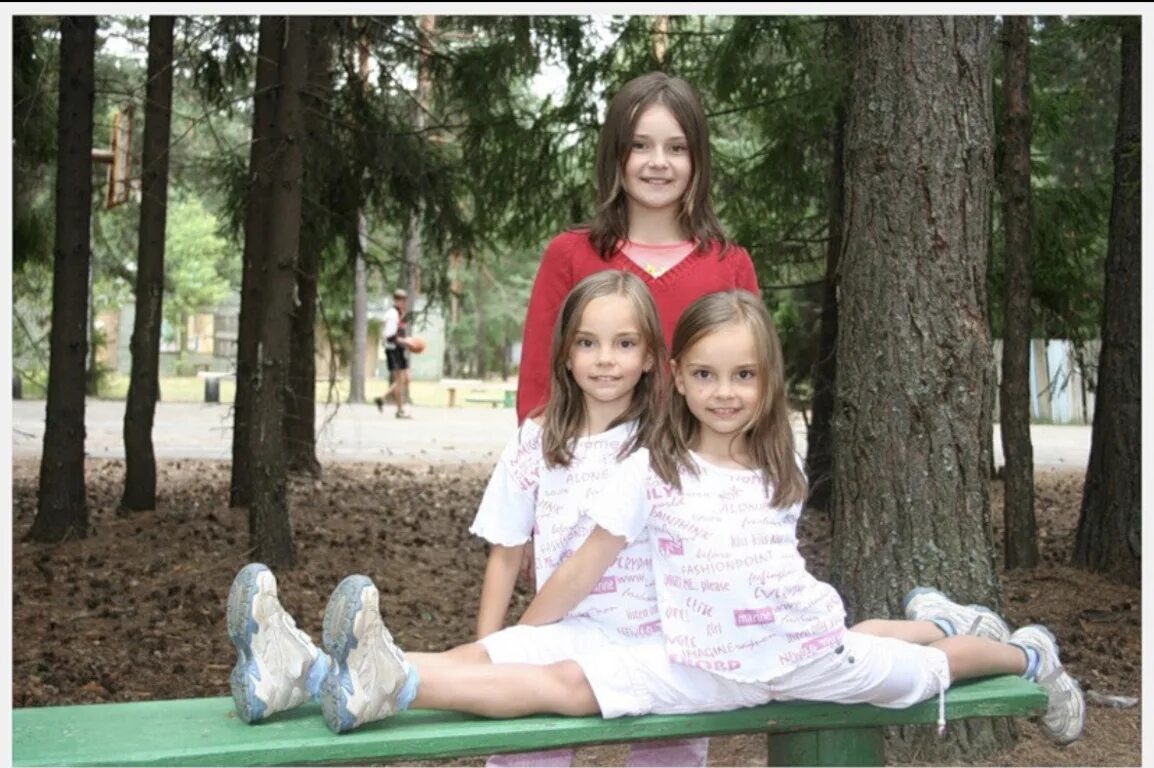 родители авериных фото. старшая сестра авериных полина. аверин семья. дина и арина аверины с родителями. дина арина полина аверины.