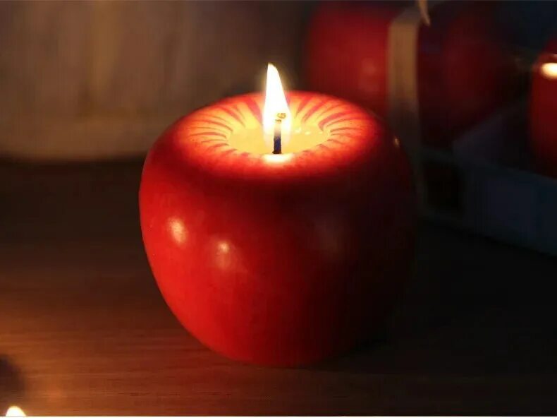 свечи в виде фруктов. свечка яблоко. креативные свечи. свечка яблоко. яблоко в ароматерапии.