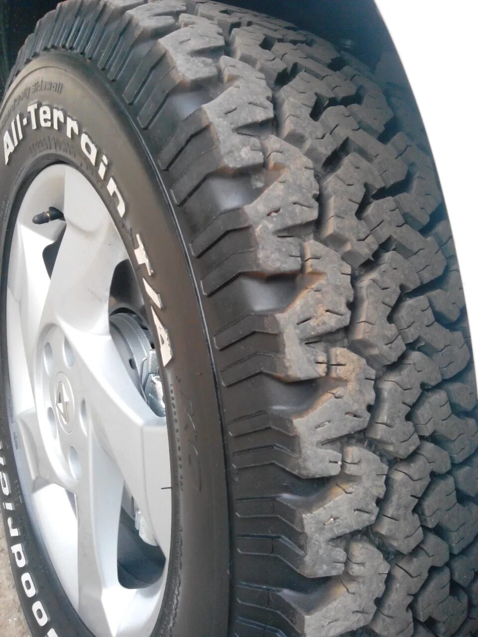 BFGOODRICH АТ 215/65 r16. 225/70 R16 гудрич. Шины BFGOODRICH at 215/65. 205/65 R16 BFGOODRICH.