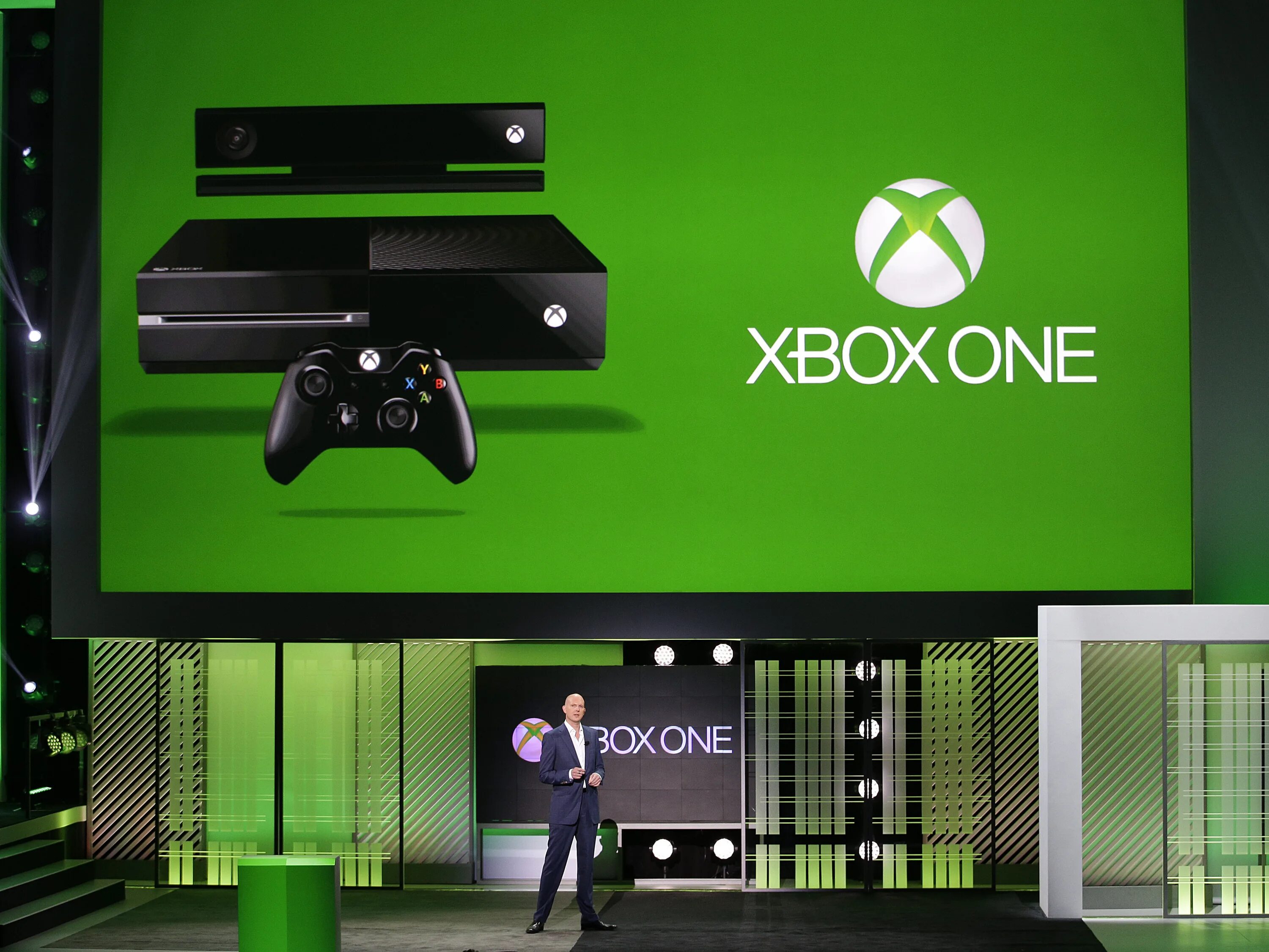 Xbox one 2014. 3 Иксбокса 360. Xbox 30. Microsoft Xbox one 2013. Хбокс видео