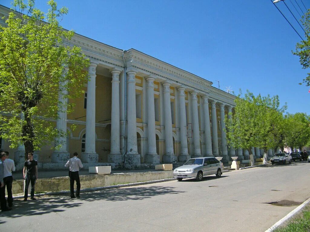 Вольск численность. Здание гостиного двора вольск. архитектура города вольска. вольск архитектура гостиный двор. вольске, саратовская область гостиный двор.
