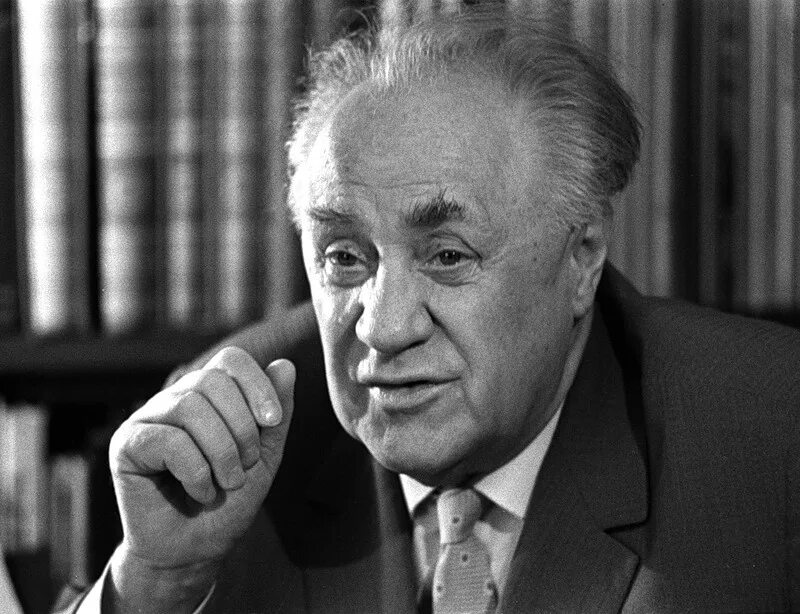 Жаров михаил актер. Жаров михаил актер. Михаил жаров. Михаил иванович жаров. Михаил жар.