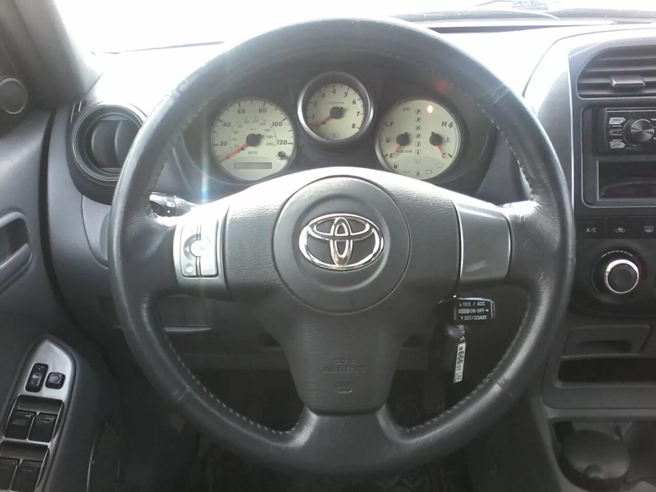 Как снять руль рав4 2004 38. ПЕРЕТЯЖКА РУЛЯ ЗАКАЗАННОЙ ОПЛЕТКОЙ. Toyota RAV4 (IV), 2 л, 2015 года стайл
