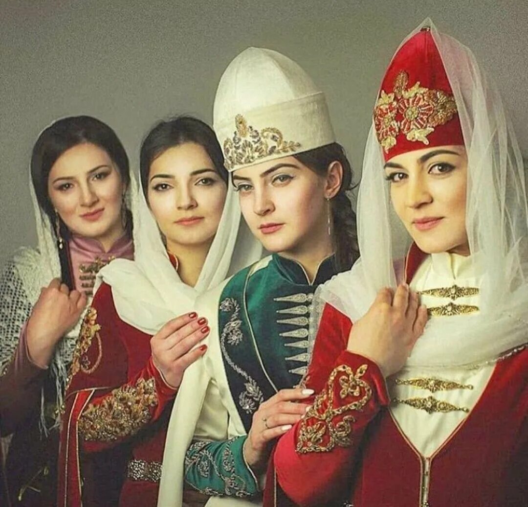 Салом какая национальность