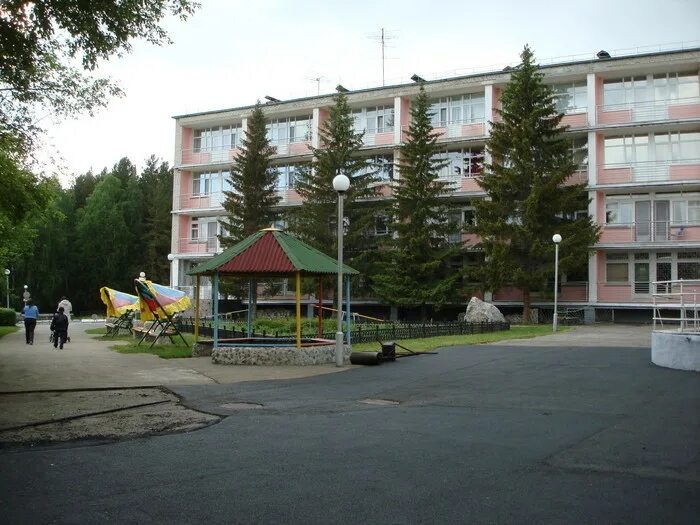 Санаторий чистый ключ каменск-уральский. Пансионаты каменска уральского. Пансионаты каменска уральского. Санаторий 3 пещеры каменск-уральский. Санаторий чистый ключ каменск-уральский фото.