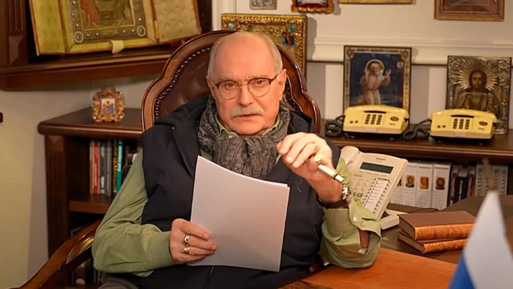 Бесогон тв мемы. 05. Михалков курит. 05. Бесогон откуда растут.